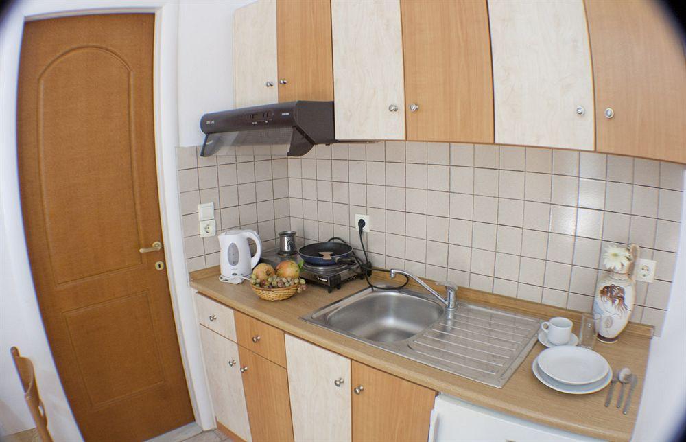 Andy'S Plaza Apartment Agia Pelagia  Exterior photo