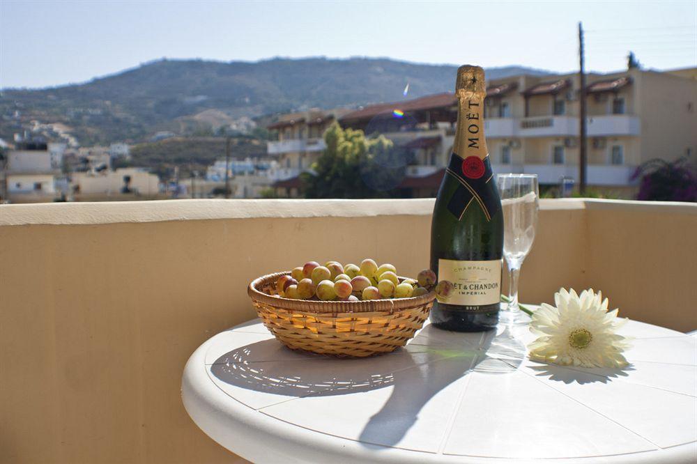 Andy'S Plaza Apartment Agia Pelagia  Exterior photo